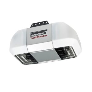 El nuevo Merik modelo 7511LMK con impulso de cadena y respaldo de batería trae integrado la tecología MyQ, un sistema de comunicación de dos vías patentado: por medio de control remoto e internet. BENEFICIOS Entra en tu cochera todo el tiempo, incluso durante un apagón. El sistema de respaldo de batería te garantiza que su operador y sus funciones de seguridad continuen operando Operación de bajo consumo de energía. Utiliza hasta 75% menos energía en modo de espera Sistema de cadena de impulso de resistencia industrial le ofrece desempeño consistente en su potencia de desplazamiento Garantía de por vida del motor Garantía de un año en partes Garantía de un año en la batería de respaldo